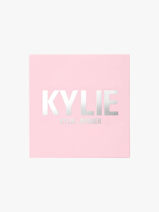 Kylie Cosmetics Plush foundation in powder lunga durata 30 ml - Shade: 6C